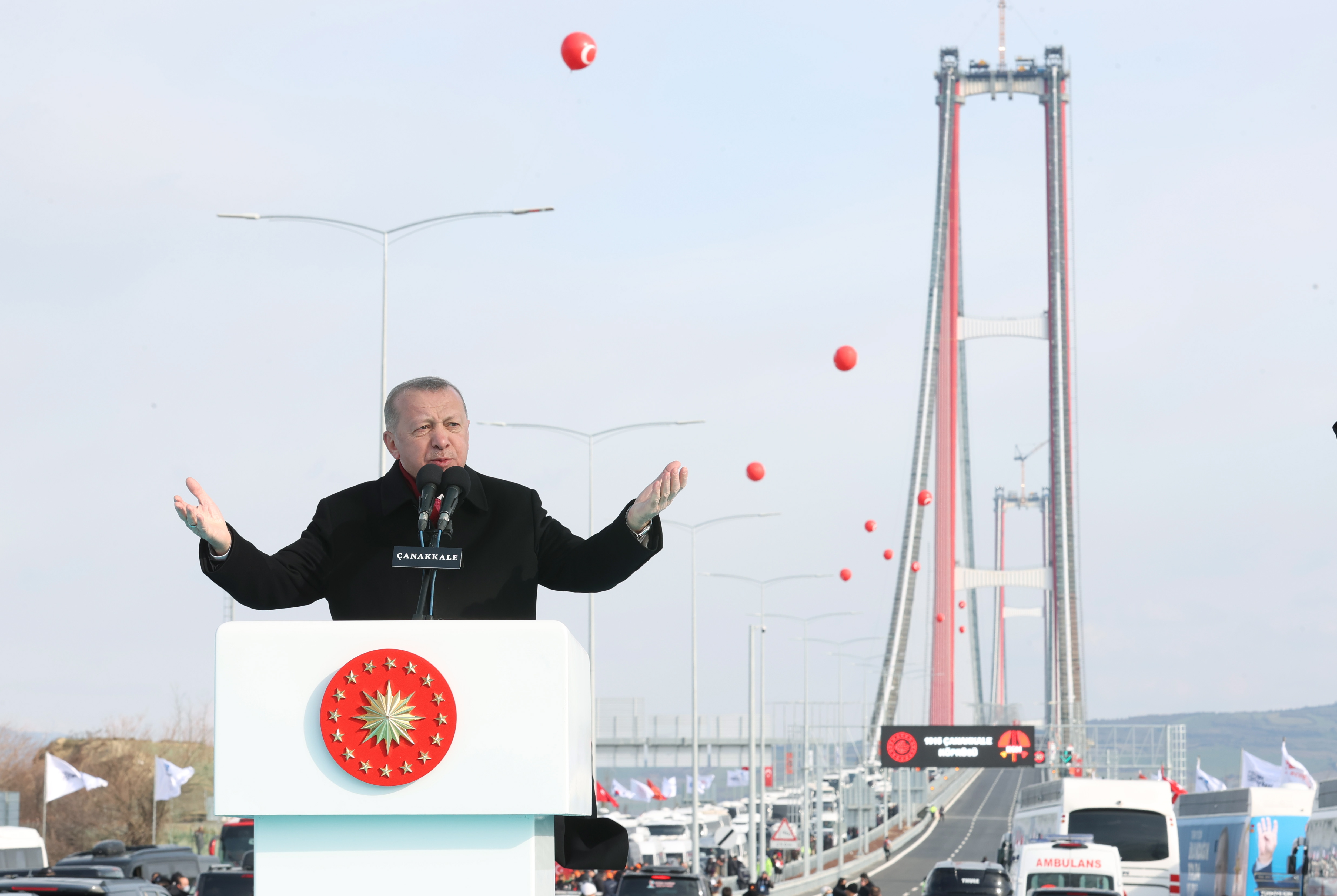 Le président turc Recep Tayyip Erdogan lors de l’inauguration du pont des Dardanelles, le 18 mars 2022.