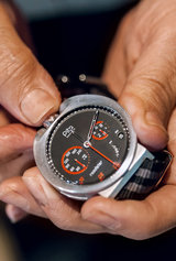 Oceana, la montre de plongée de Pita, possède un cadra étange (et patenté) qui lui permet de résister jusqu'à 5000 mètres de profondeur / C. Perez