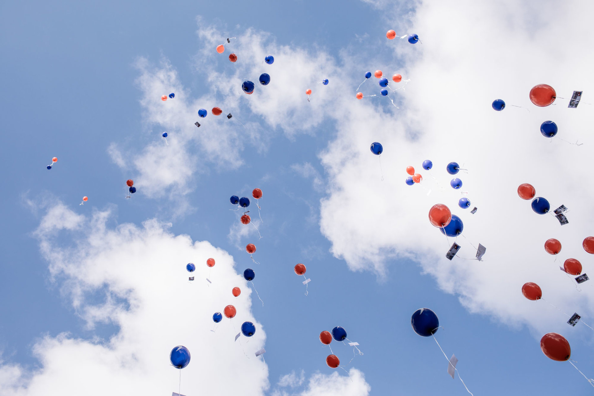 Victoire d'Ignazio Cassis, le camp tessinois lâche des ballons aux couleurs de son canton